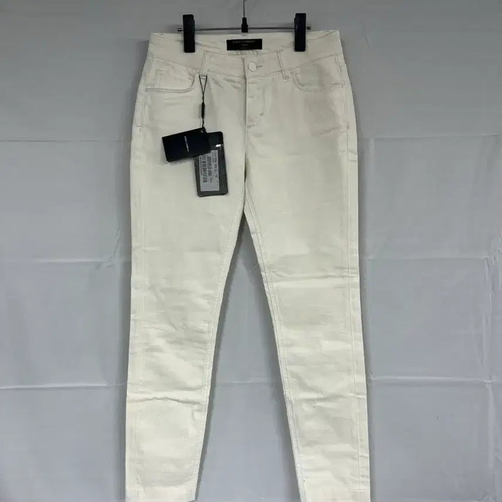 [SOLD OUT] 돌체앤가바나 화이트 진 여성 40사이즈