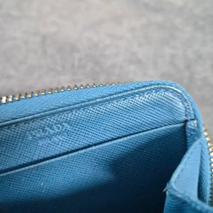 [BUNJANG] Prada Saffiano Blue Bi-fold Wallet / 프라다 사피아노 블루 반지갑(정품)