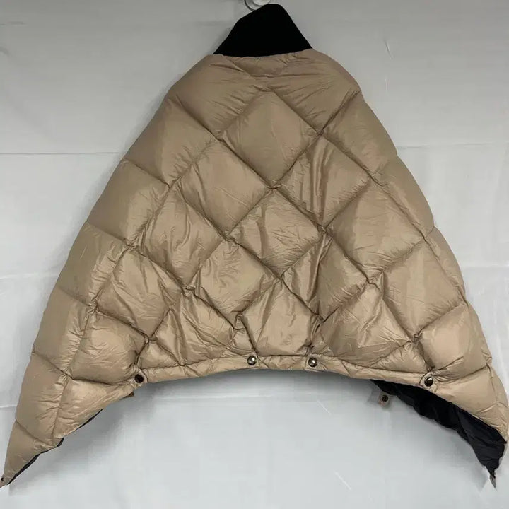 [BUNJANG] SYSTEM Goose Down Dogleu Padding Cape / SYSTEM 시스템 구스다운 더글루 패딩 케이프