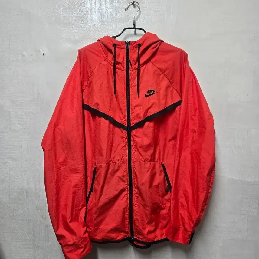 [SOLD OUT] 나이키 바람막이 윈드러너 레드 105
