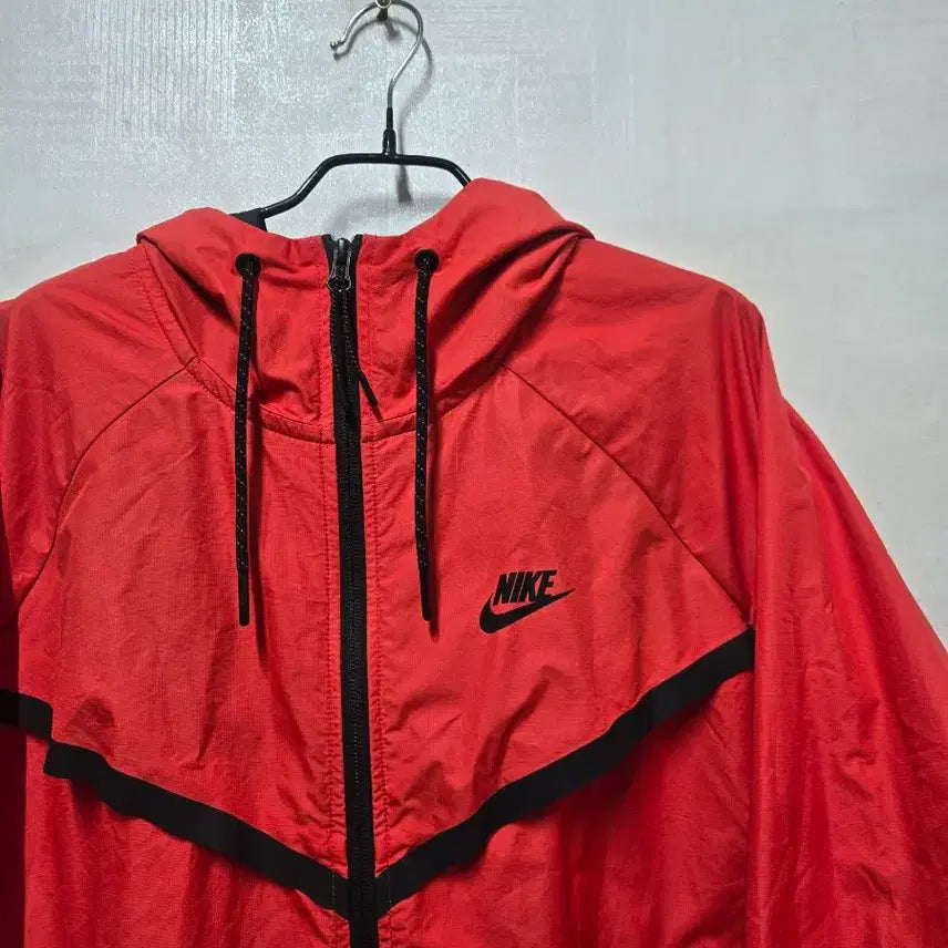 [SOLD OUT] 나이키 바람막이 윈드러너 레드 105