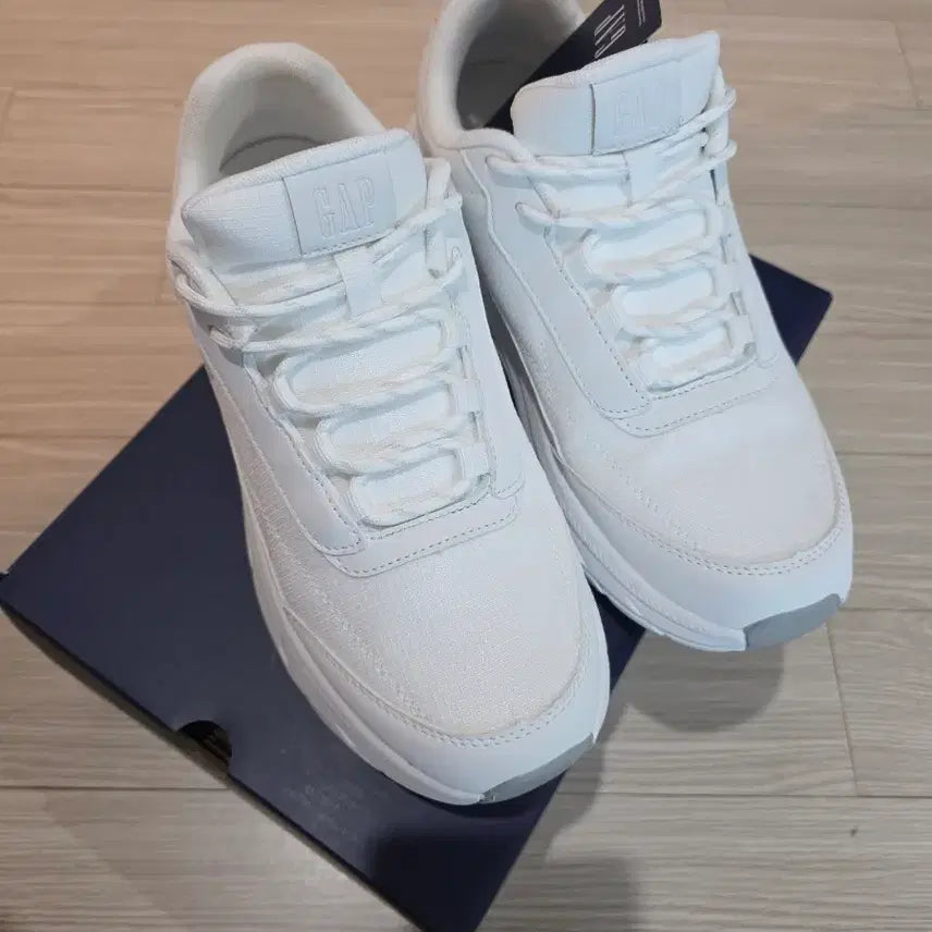 [SOLD OUT] (270) GAP 갭 베르 운동화 화이트