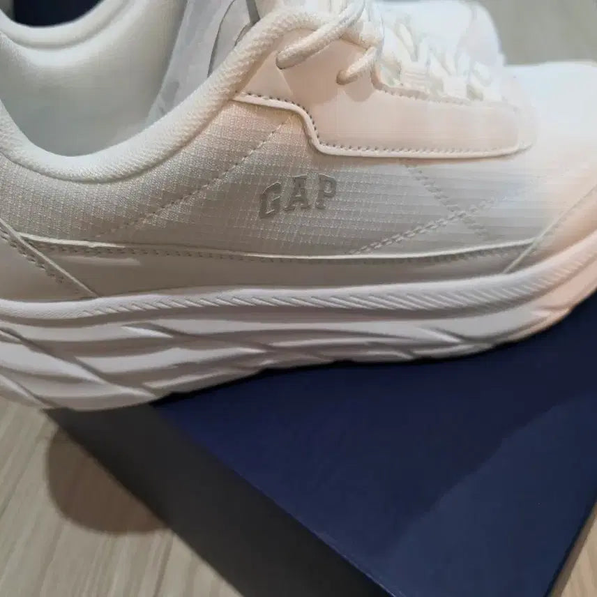 [SOLD OUT] (270) GAP 갭 베르 운동화 화이트
