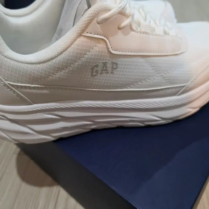 [SOLD OUT] (270) GAP 갭 베르 운동화 화이트