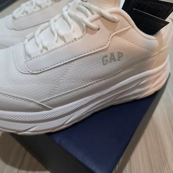 [SOLD OUT] (270) GAP 갭 베르 운동화 화이트