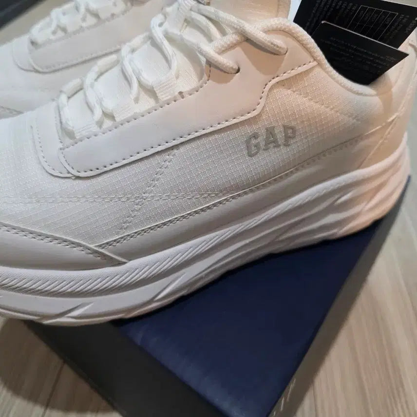 [SOLD OUT] (270) GAP 갭 베르 운동화 화이트