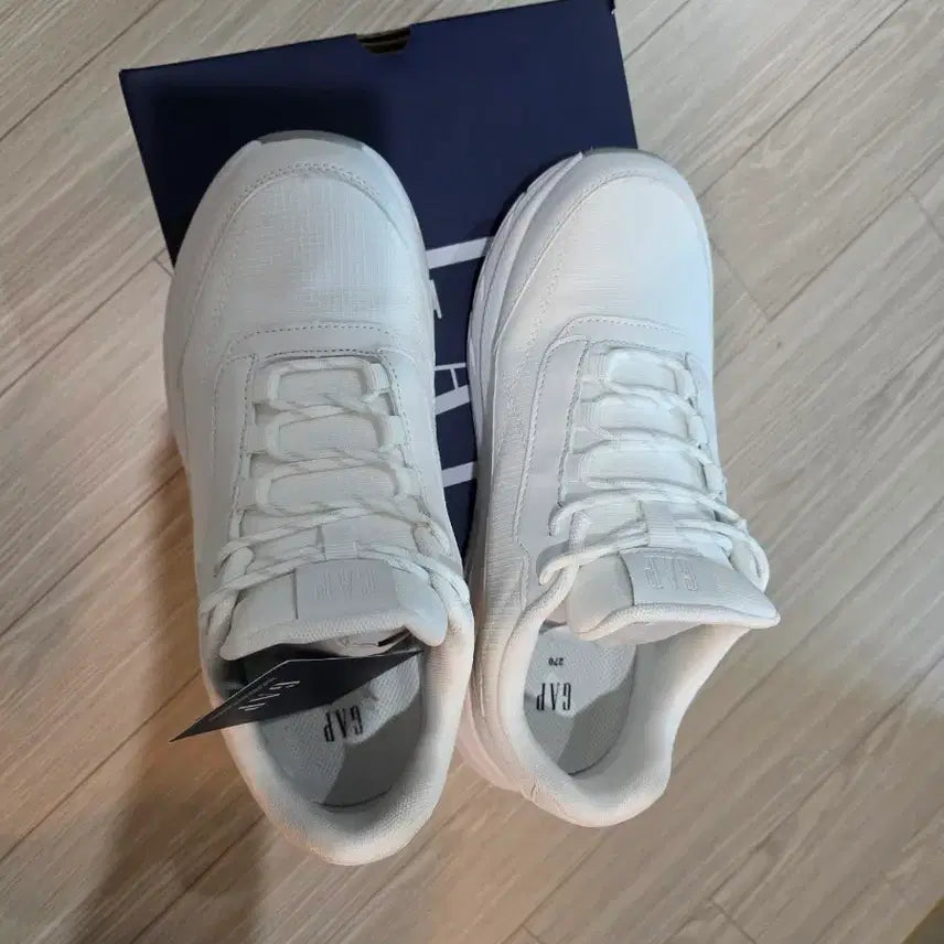 [SOLD OUT] (270) GAP 갭 베르 운동화 화이트