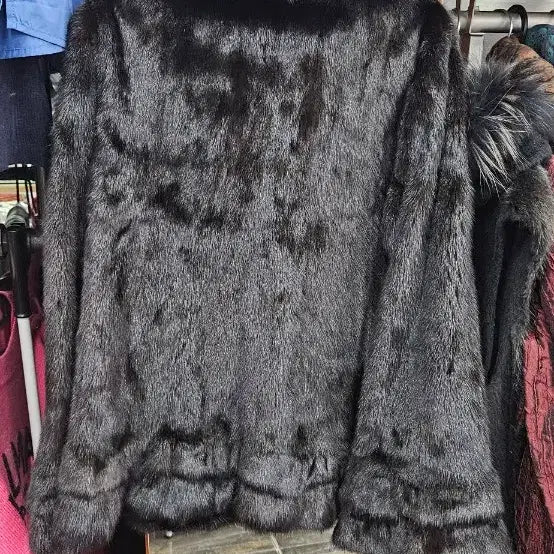 [SOLD OUT] 블랙 밍크 모피 코트