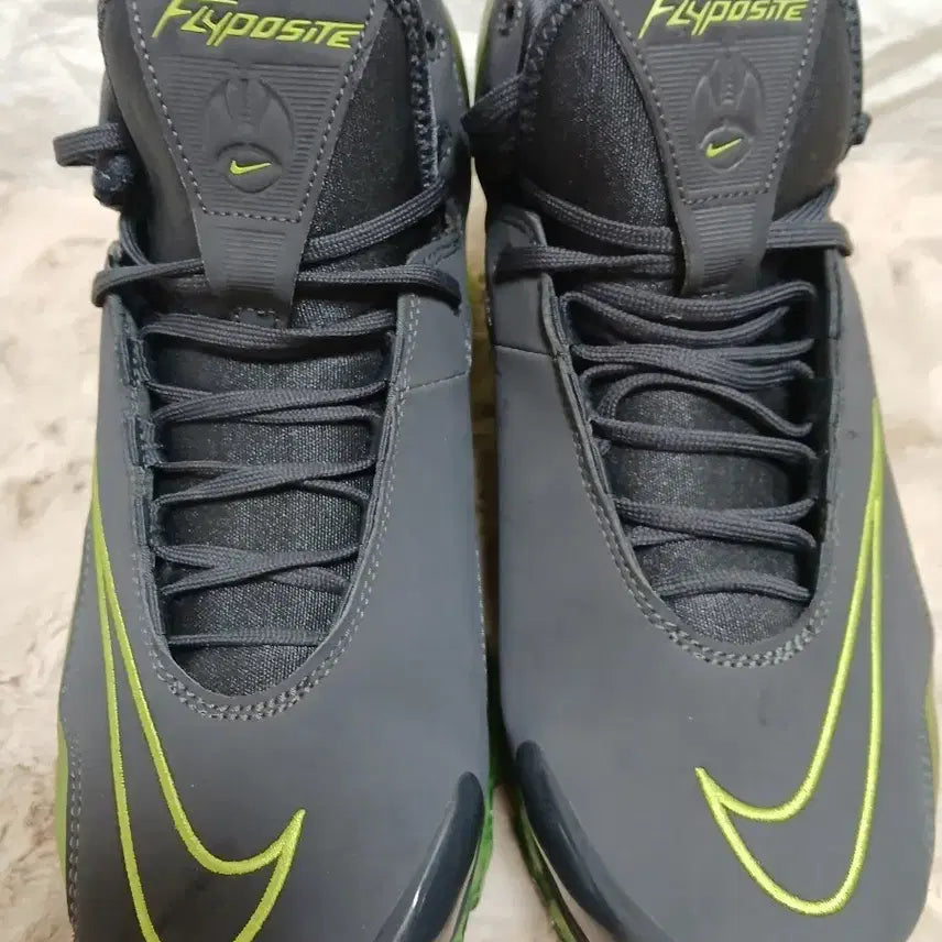 [BUNJANG] Nike Flyposite Basketball Shoes Gray/Fluorescent 265mm / 나이키 플라이포짓 농구화 회색/형광 265사이즈