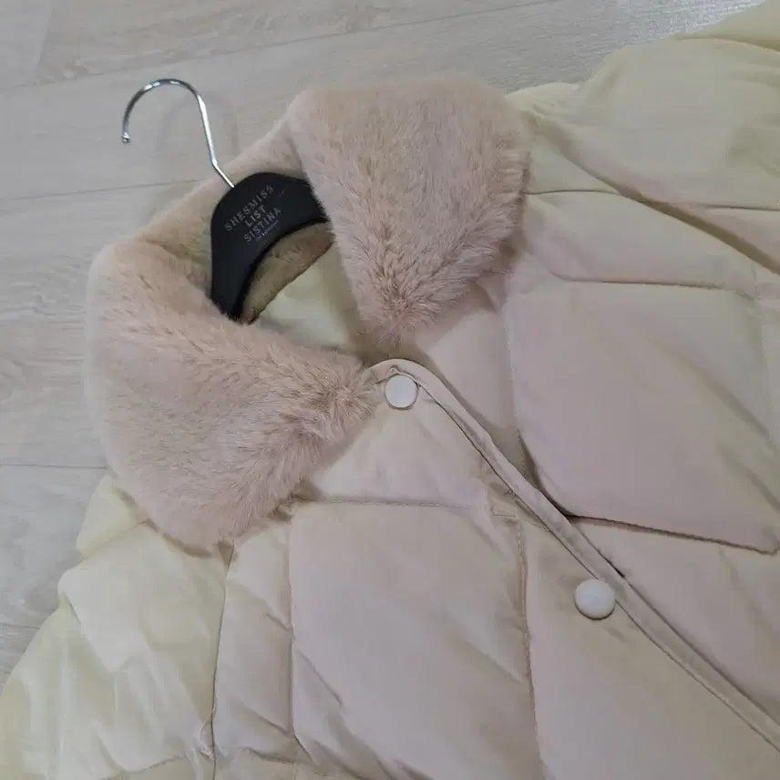 [BUNJANG] Long Padded Coat with Fur Collar / 크림 아이보리 롱패딩 퍼 카라 퀄팅