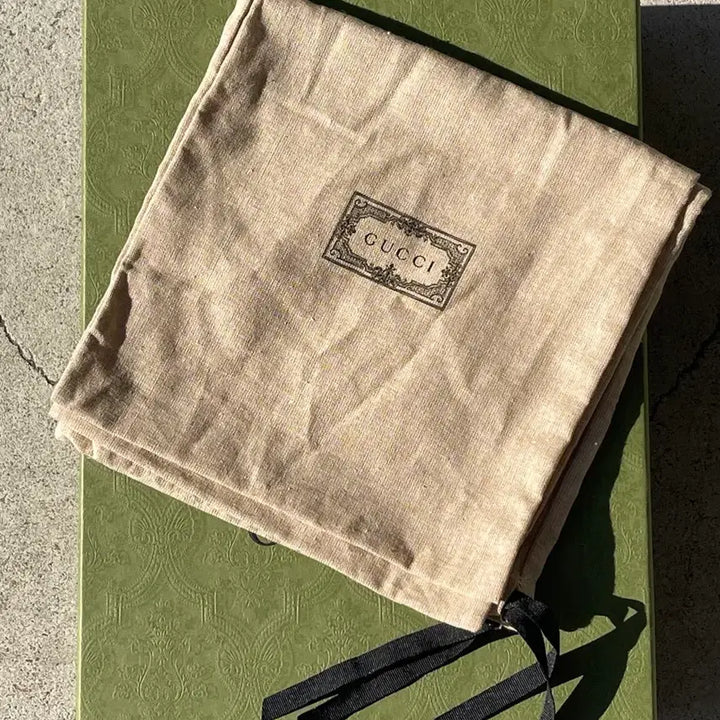 [SOLD OUT] 구찌 홀스빗 스웨이드 로퍼 uk8