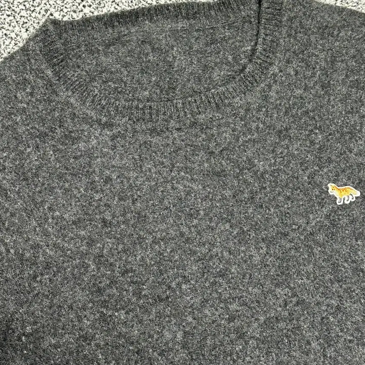 [BUNJANG] Maison Kitsune Black Fox Patch Knit Sweater / 메종키츠네 최신형 블랙 폭스패치 니트