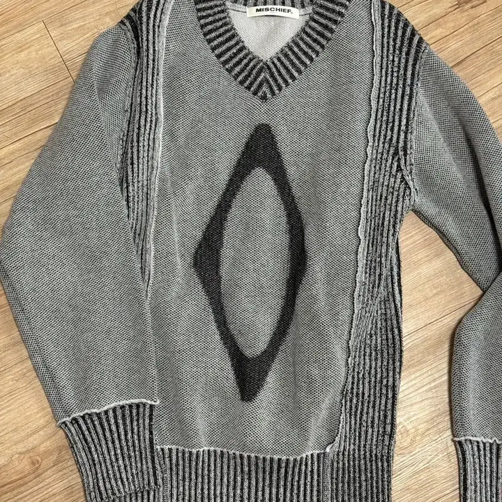 [BUNJANG] Mischief Jacquard Knitted Sweater / 미스치프 쟈가드 니트 JACQUARD KNITTED SWEATER