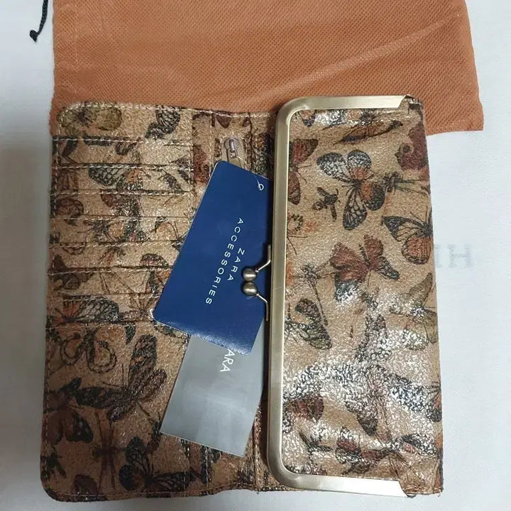 [BUNJANG] Zara Butterfly Pattern Long Wallet / 새제품)자라 나비 패턴 장지갑