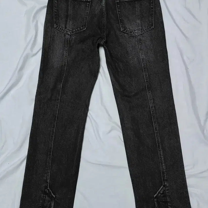 [BUNJANG] Maison Mihara Yasuhiro Center Press Snap Slit Denim (Black Denim) / [48] 메종 미네드 센터 프레스 스냅 슬릿 데님 (흑청)
