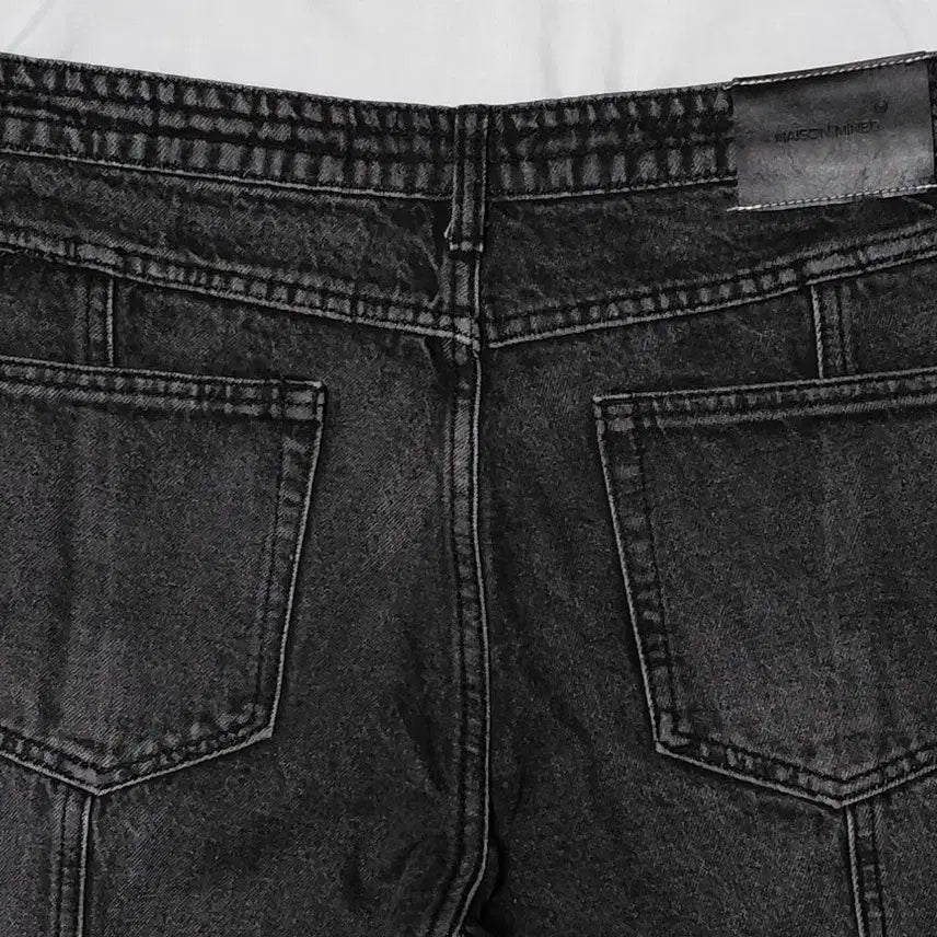 [BUNJANG] Maison Mihara Yasuhiro Center Press Snap Slit Denim (Black Denim) / [48] 메종 미네드 센터 프레스 스냅 슬릿 데님 (흑청)