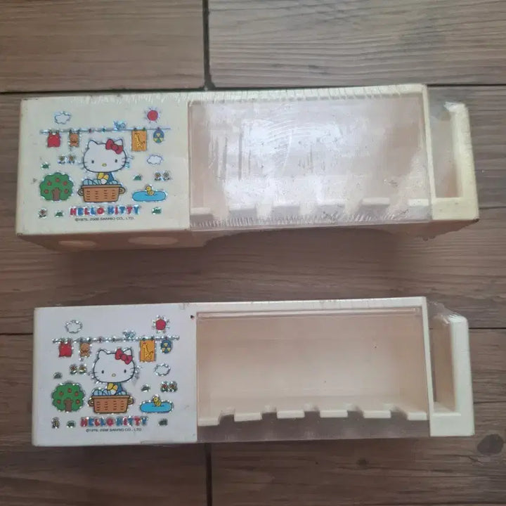 [BUNJANG] Classic Kitty Toothbrush Holder / 고전키티 칫솔걸이(오늘만 4천원)