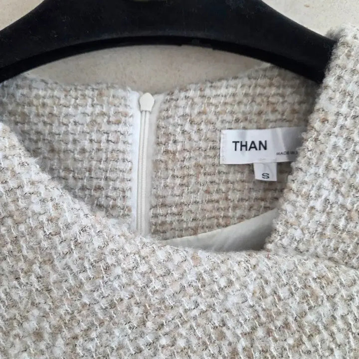 [BUNJANG] Roadshop Tweed Dress S Size / (논현 로드샵 구입) 1회착. 트위드 원피스 S