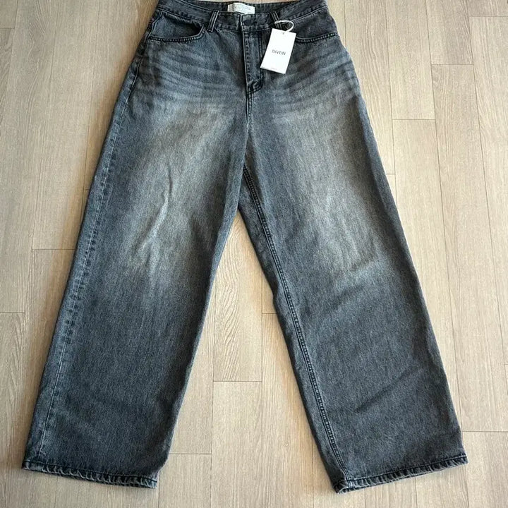 [BUNJANG] Dive in Loose Wide Denim Washed Black Size 1 / (택 달린 새상품) 다이브인 루즈드 와이드데님 워시드 블랙 1사이즈