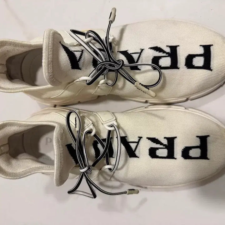 [BUNJANG] Prada White Logo Sneakers / (정품)프라다 화이트 로고 스니커즈