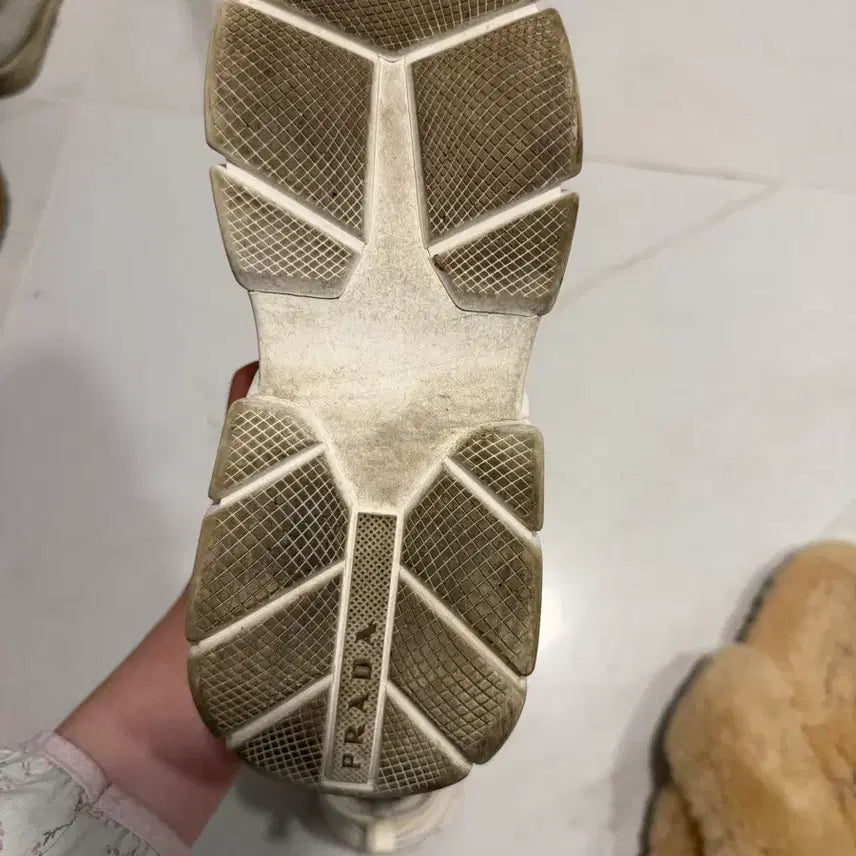 [BUNJANG] Prada White Logo Sneakers / (정품)프라다 화이트 로고 스니커즈