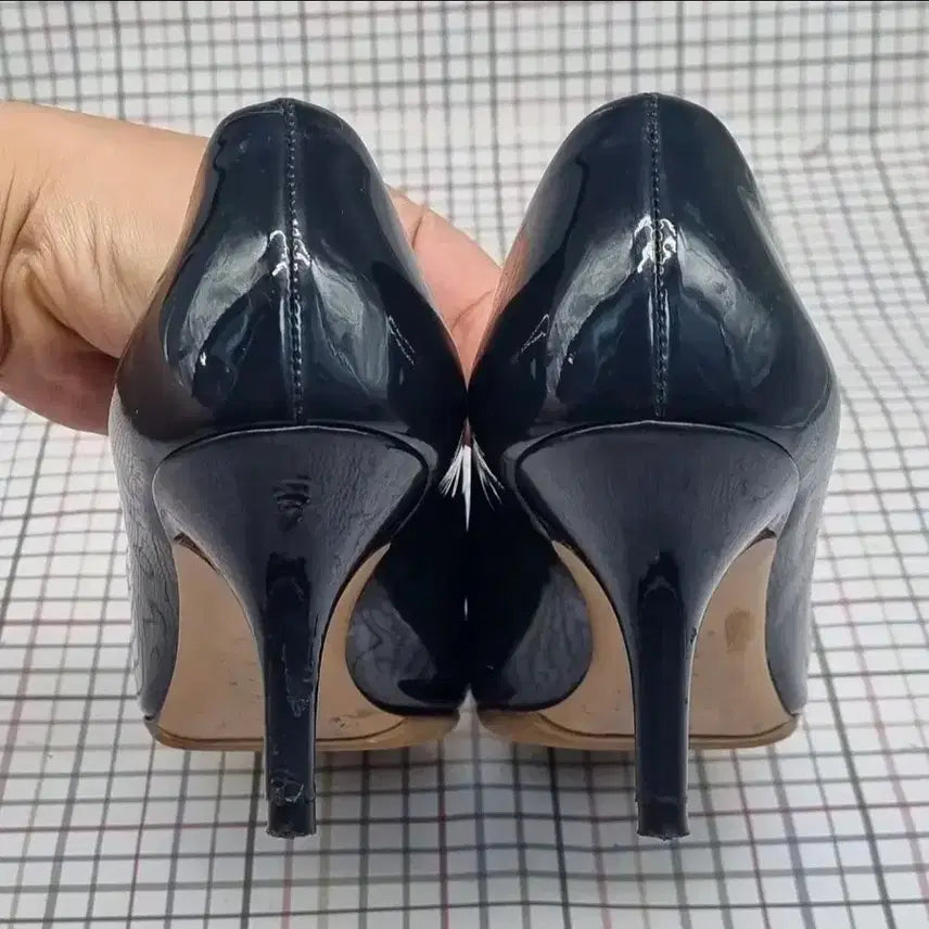 [BUNJANG] Ferragamo Vara Navy Heels / 페라가모 바라 구두