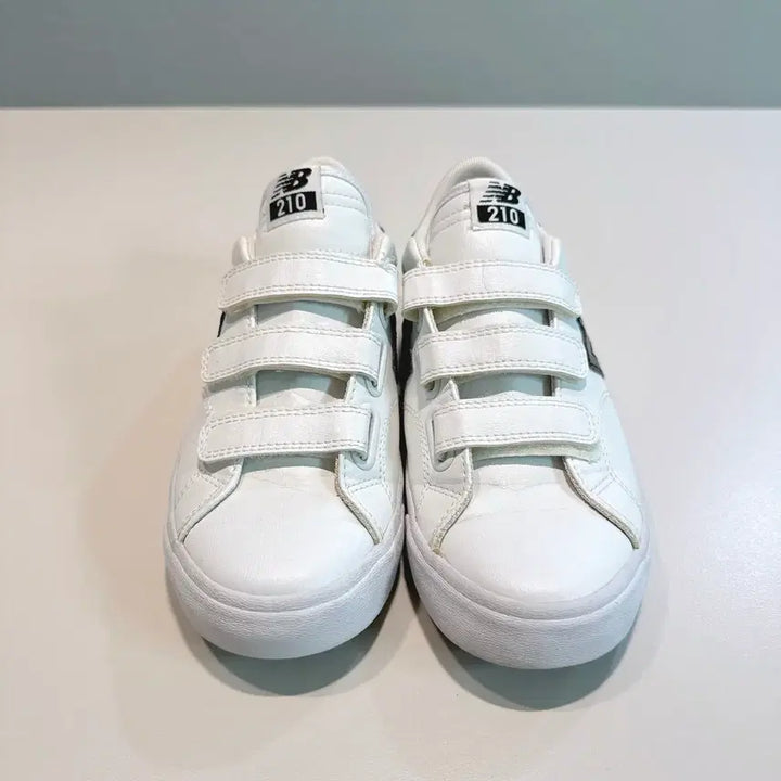 [BUNJANG] New Balance 210 Velcro Sneakers / [240] 뉴발란스 210 벨크로 스니커즈