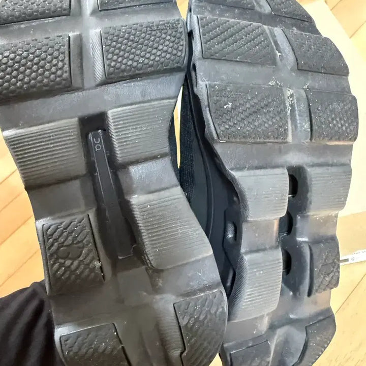 [BUNJANG] Cloudmonster Void 2 Black Running Shoes (Size 255) / 온러닝 클라우드몬스터 보이드2 블랙 255사이즈