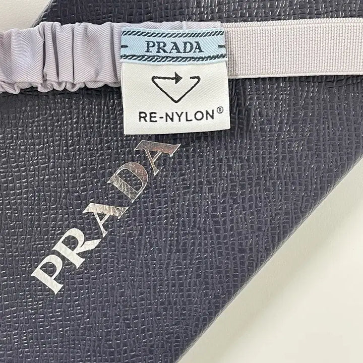 [BUNJANG] Prada Re-Nylon Hairband Gray / 새상품 프라다 리나일론 헤어밴드 머리띠 그레이 컬러