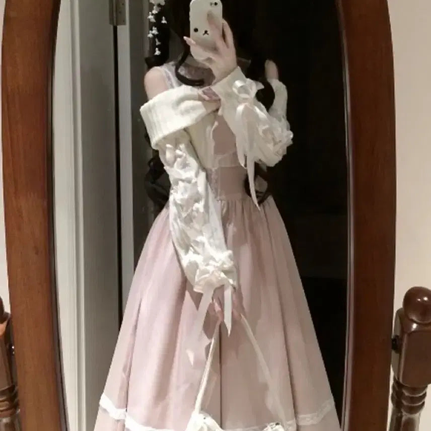 [BUNJANG] Classic Lolita Style Off-Shoulder Lace Long Dress / 클래식 양산형 로리타 스타일 오프숄더 레이스 롱 원피스
