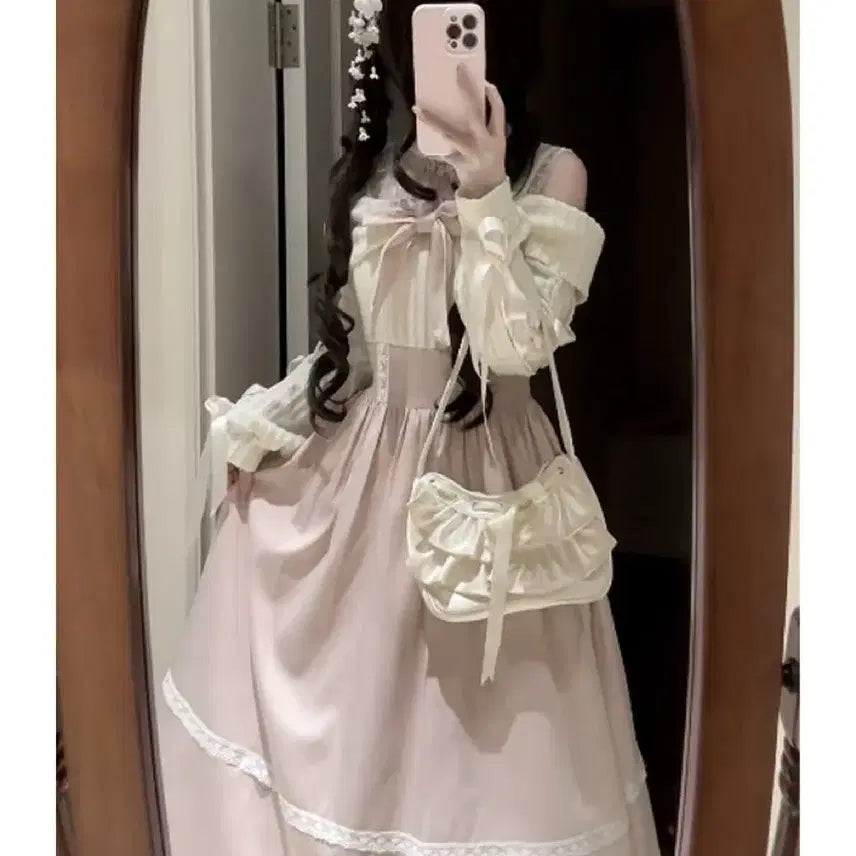[BUNJANG] Classic Lolita Style Off-Shoulder Lace Long Dress / 클래식 양산형 로리타 스타일 오프숄더 레이스 롱 원피스