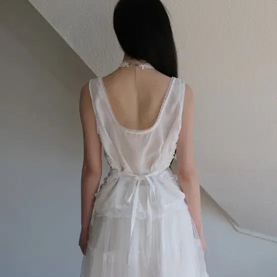[BUNJANG] Lekong Shirred Blouse &amp; Balloon Skirt Set / 르콩 lekong 슬리브리스 셔링 블라우스 &amp; 벌룬스커트