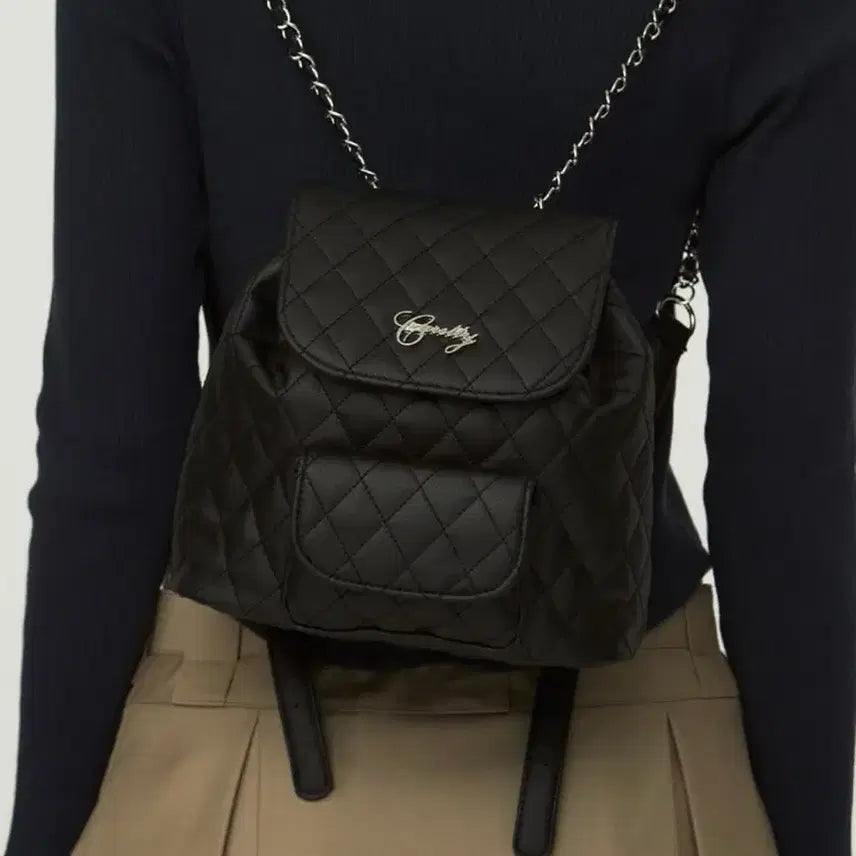 [BUNJANG] Qeety Quilted Mini Backpack / 큐리티 퀄팅 미니 백팩