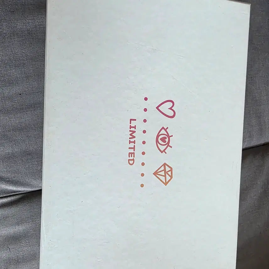 [BUNJANG] Spris Twice ChaeYoung Gray Limited Edition Sneakers / 스프리스 트와이스 타로 한정판 챙정화 그레이 280mm (사용감 있음)