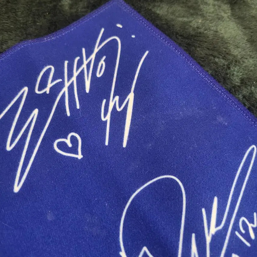 [BUNJANG] Lucy First Landing Slogan / 루시 퍼스트랜딩 슬로건