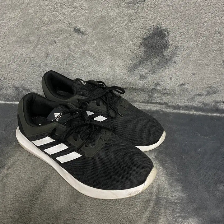 [BUNJANG] Adidas Sneakers 270 / 아디다스 운동화 270