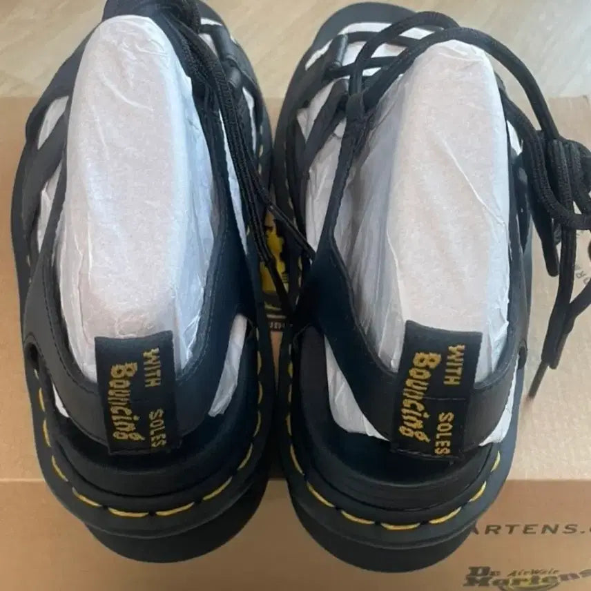 [BUNJANG] Dr. Martens Matilla Sandals / 닥터마틴 블랙 레더 마틸라샌들