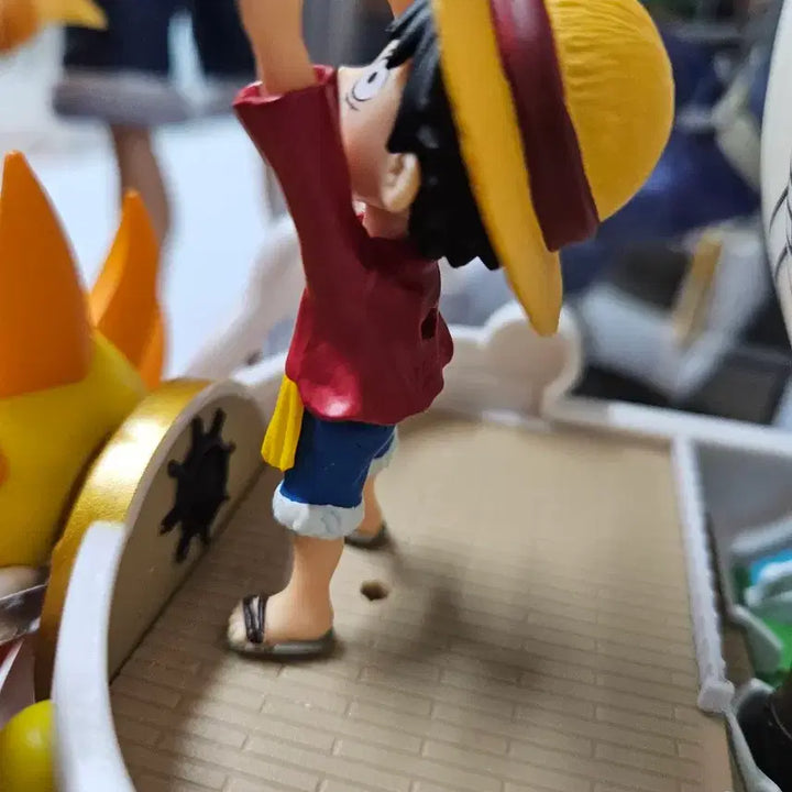 [BUNJANG] One Piece Thousand Sunny World Collectable Figure / +덤))) 원피스 메가 월드 콜렉터블 피규어  사우전드 써니호