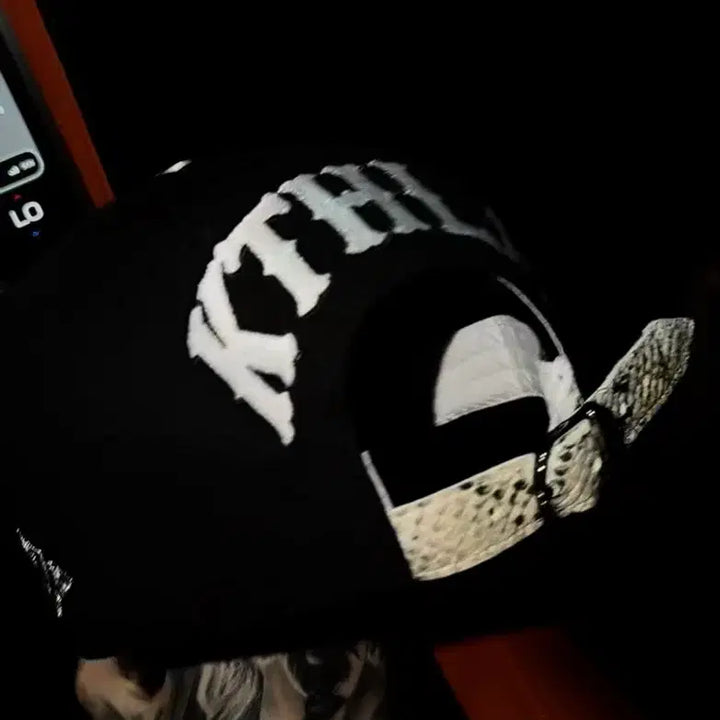 [BUNJANG] KILLTHEHYPE KTHLA LAnarchy Snapback / KILLTHEHYPE 킬더하입 KTHLA LAnarchy 뱀피 스냅백