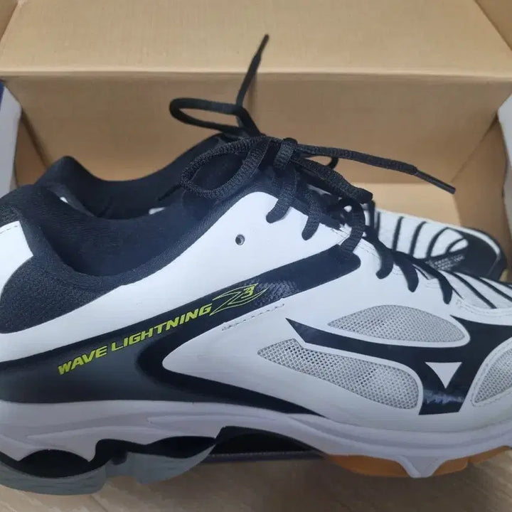 [BUNJANG] Mizuno Wave Lightning Z3 285 Shoes / 미즈노 웨이브라이트닝 z3 285