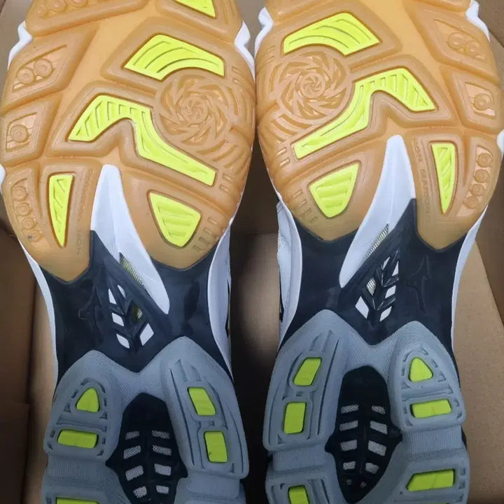 [BUNJANG] Mizuno Wave Lightning Z3 285 Shoes / 미즈노 웨이브라이트닝 z3 285