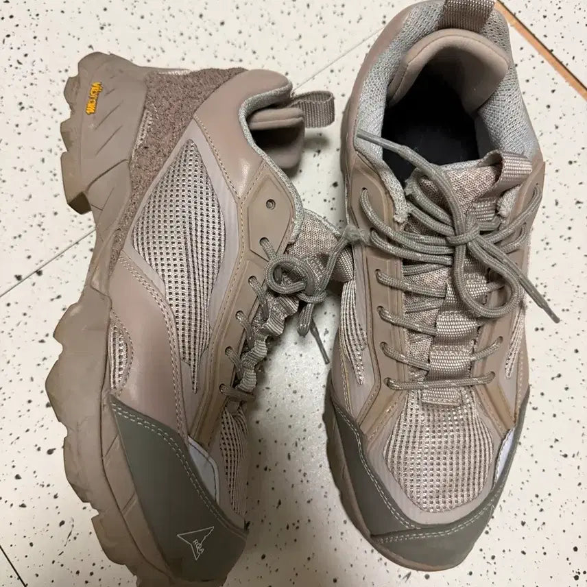 [BUNJANG] Roa Rockfall 41 Hiking Boots / 로아 락파 41 (260) 사이즈