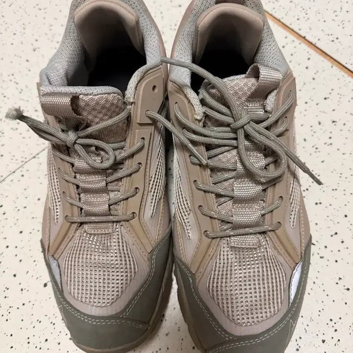 [BUNJANG] Roa Rockfall 41 Hiking Boots / 로아 락파 41 (260) 사이즈