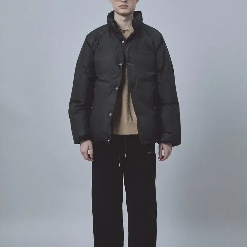 [BUNJANG] Rest & Recreation Padded Jacket / 레스트앤레크레이션 패딩 one사이즈