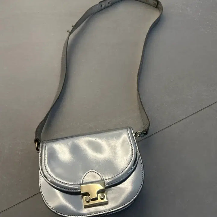 [BUNJANG] Shoulder Bag / 골드 숄더백 가방