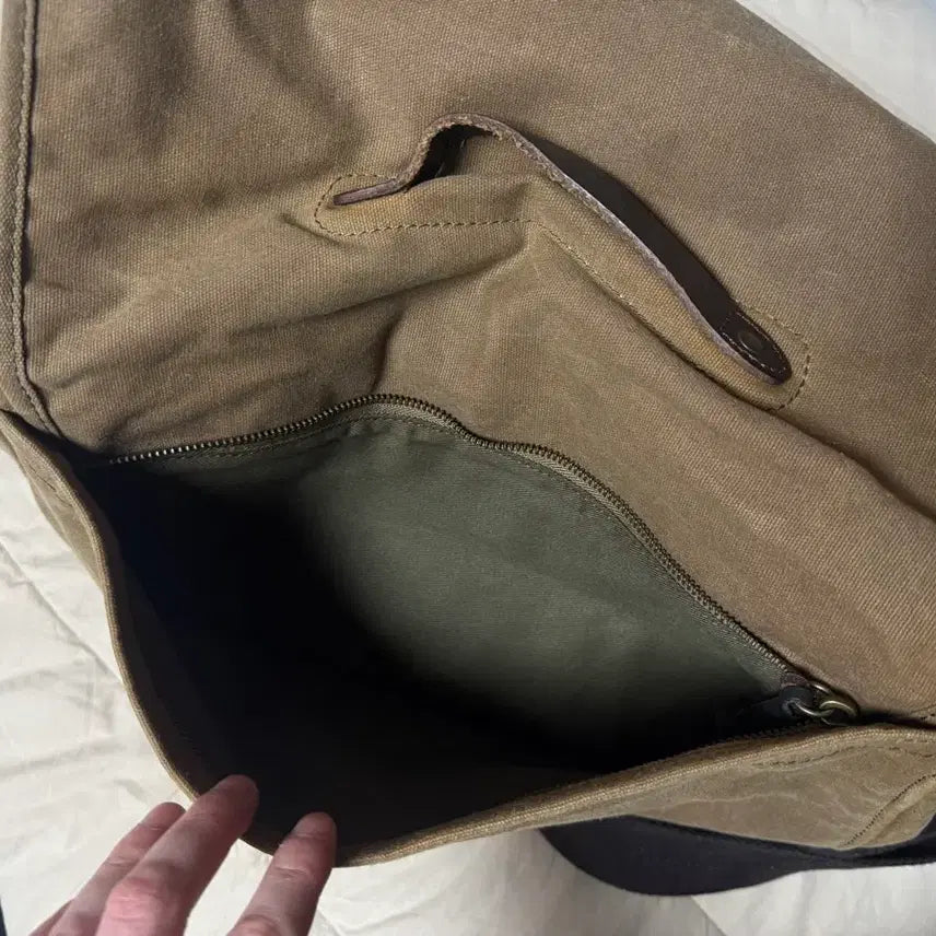 [BUNJANG] J.Crew Waxed Canvas Briefcase / 제이크루(J.crew) 왁스 캔버스 메신저 브리프케이스