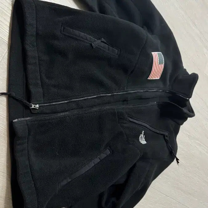 [BUNJANG] Supreme The North Face Fleece Jacket / 슈프림 노스페이스 플리스 자켓 블랙 성조기