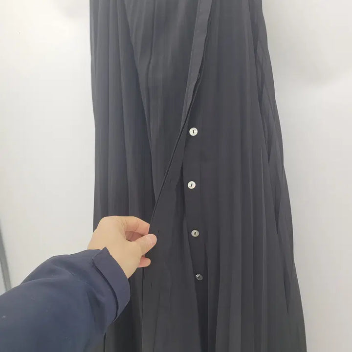 [BUNJANG] Theory Pleated Wrap Skirt / 띠어리 치마 플리츠 블랙 스커트