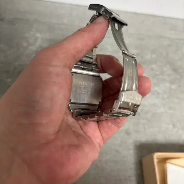 [BUNJANG] NIXON Silver Metal Watch / NIXON 닉슨 은색 메탈 시계