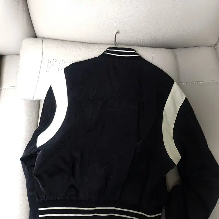 [BUNJANG] Vov Prada Windbreaker Jacket / 보브 프라다 재질 바람막이 점퍼